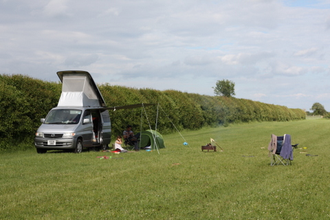 Sunny day -Awning as shade set up